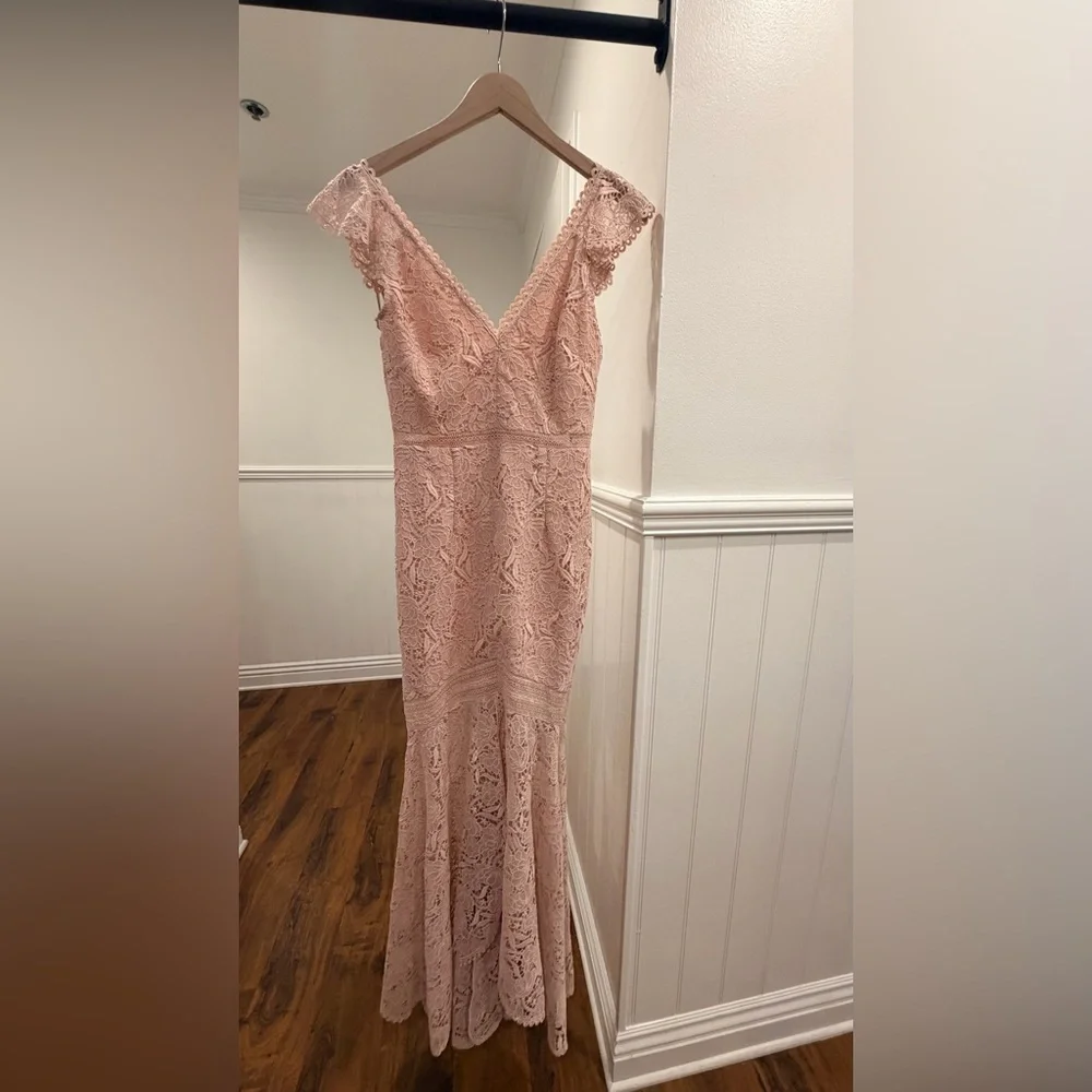 NWT Monique Lhuillier Blush Lace Maxi Dress Gown Sz 4 - Picture 2 of 10